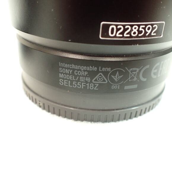 Sony SEL55F18Z Zeiss Sonnar FE 55mm f/1.8 Lens w/Hoya HD2 Filter, Hood, 2 Caps - Picture 3 of 15